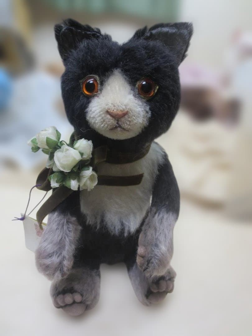 国内作家様　ハンドメイドぬいぐるみ　見守るネコ　26㎝　猫　テディベア