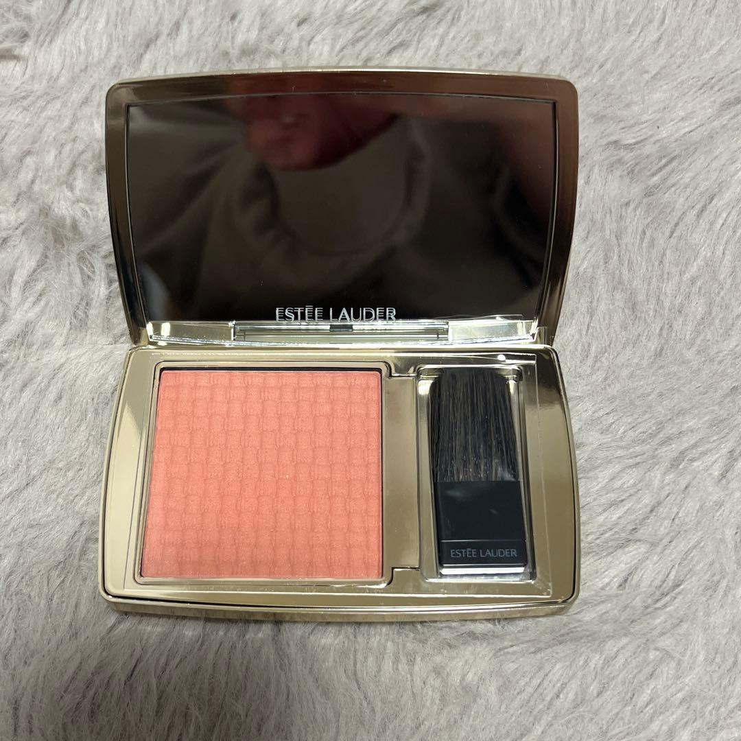 ESTEE LAUDER パウダーチーク