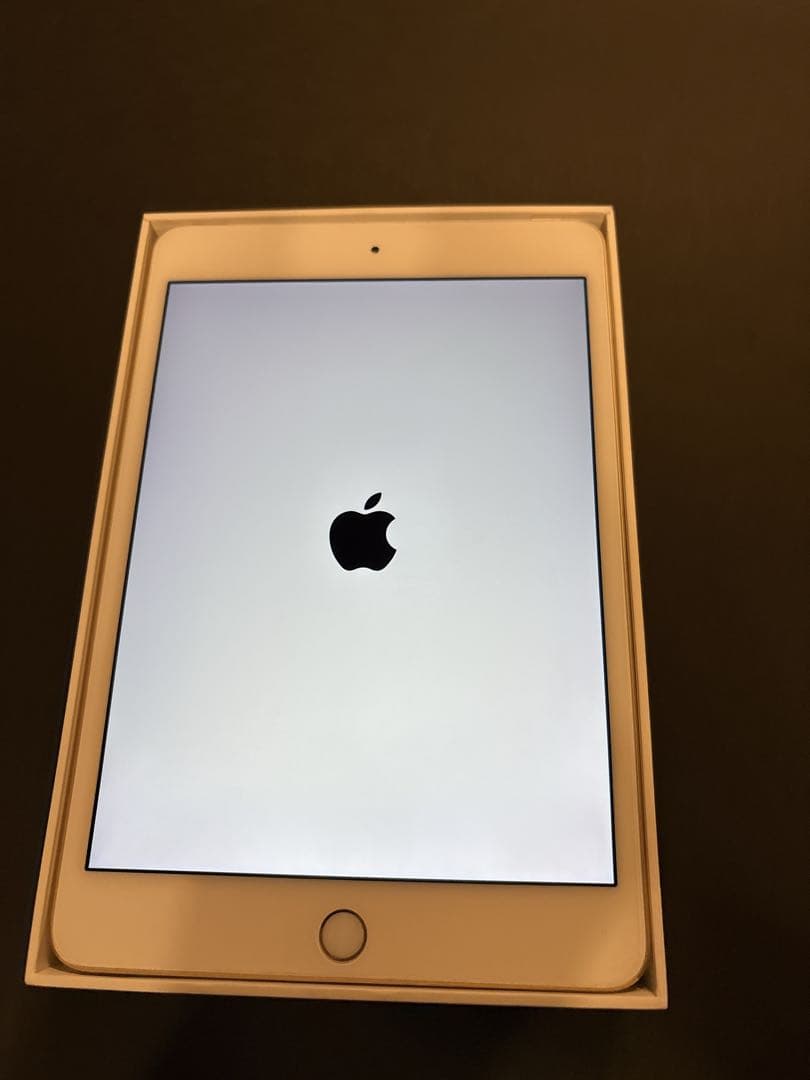 ぺ*こ様 【美品】iPad mini4 64GB Wi-Fi + Cellula