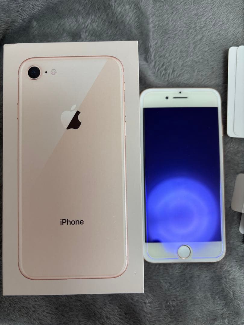 iPhone 8 ゴールド 4.7インチ 本体