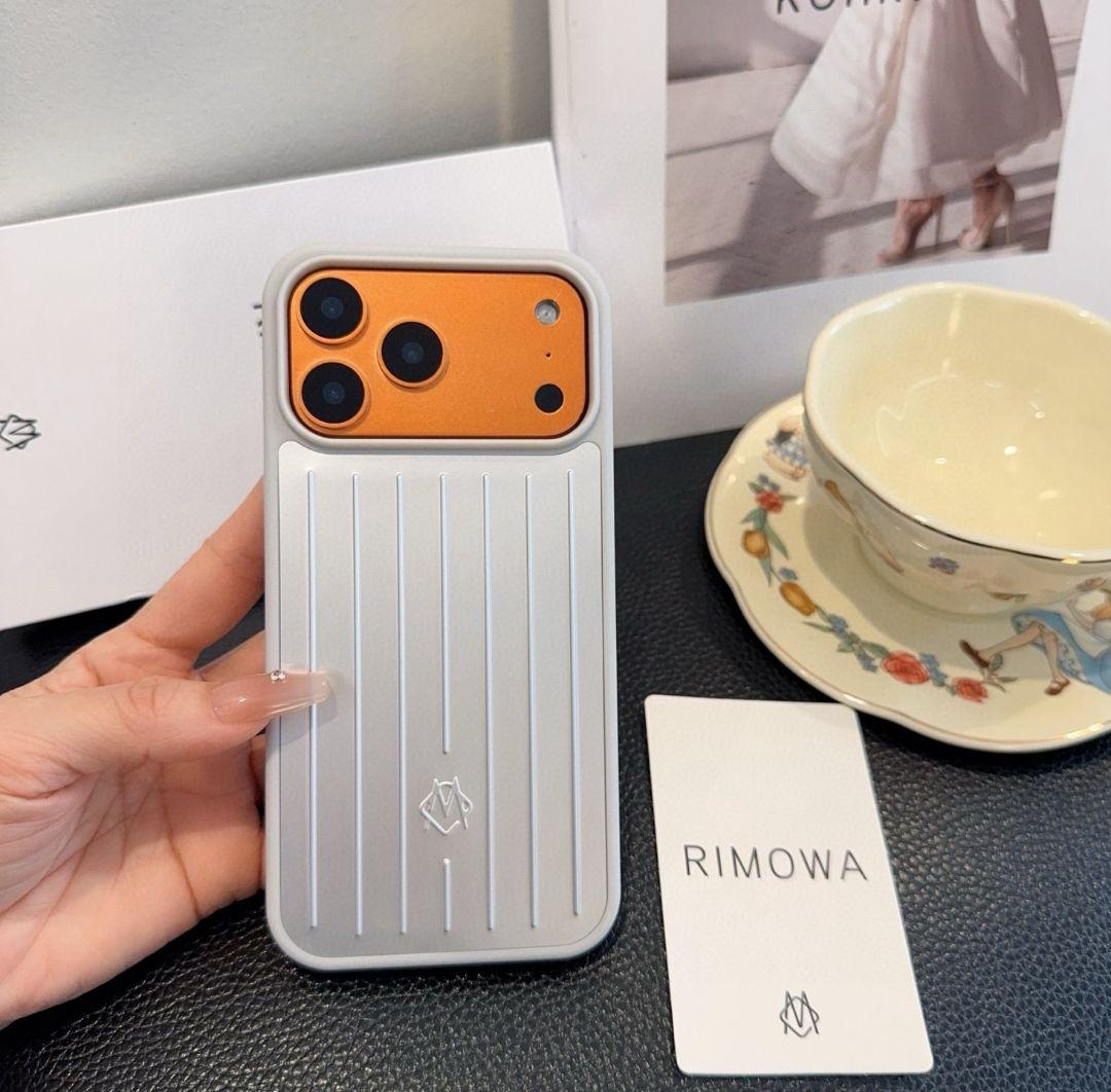RIMOWA iPhone17 Pro Max ケース シルバー