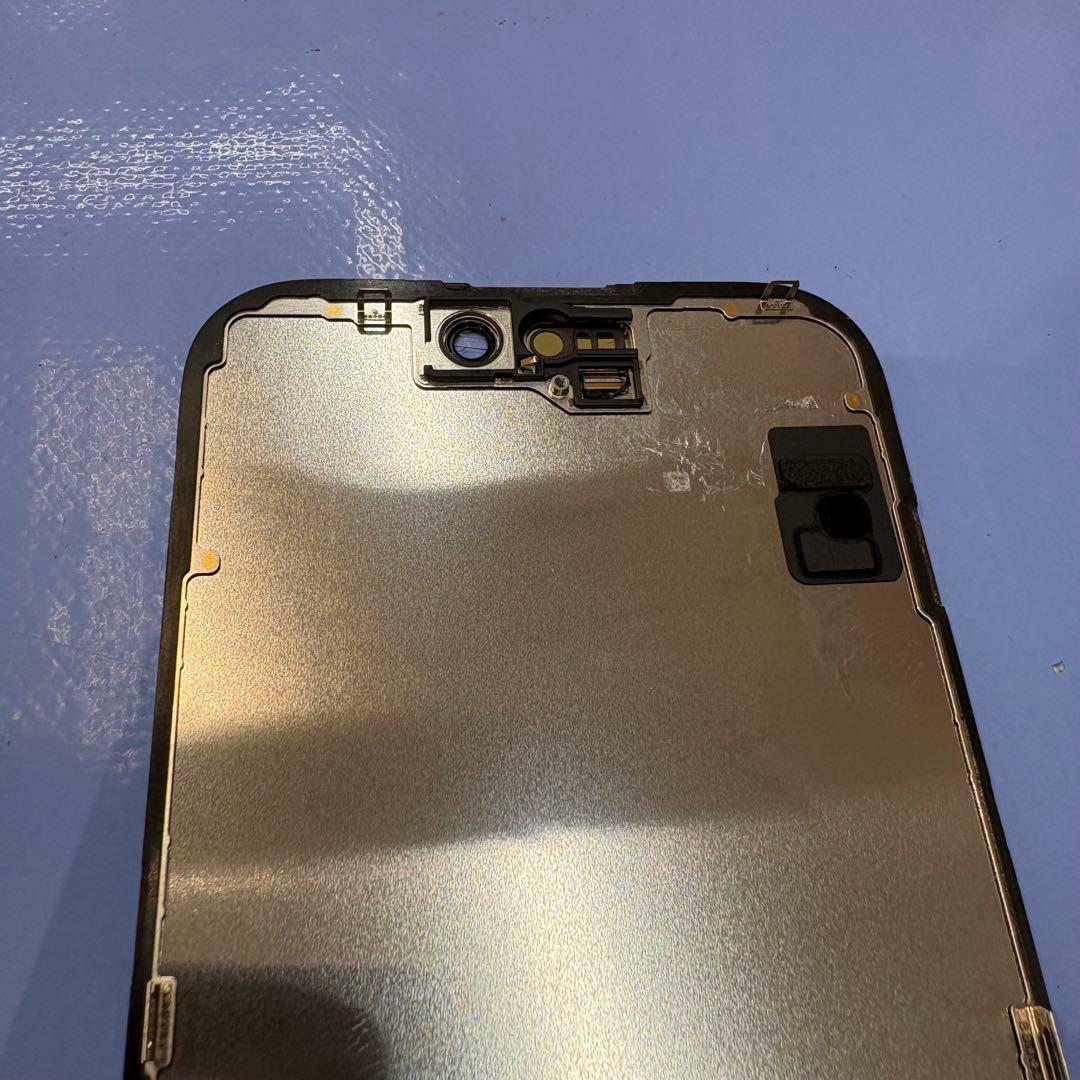 iPhone15 割れパネル