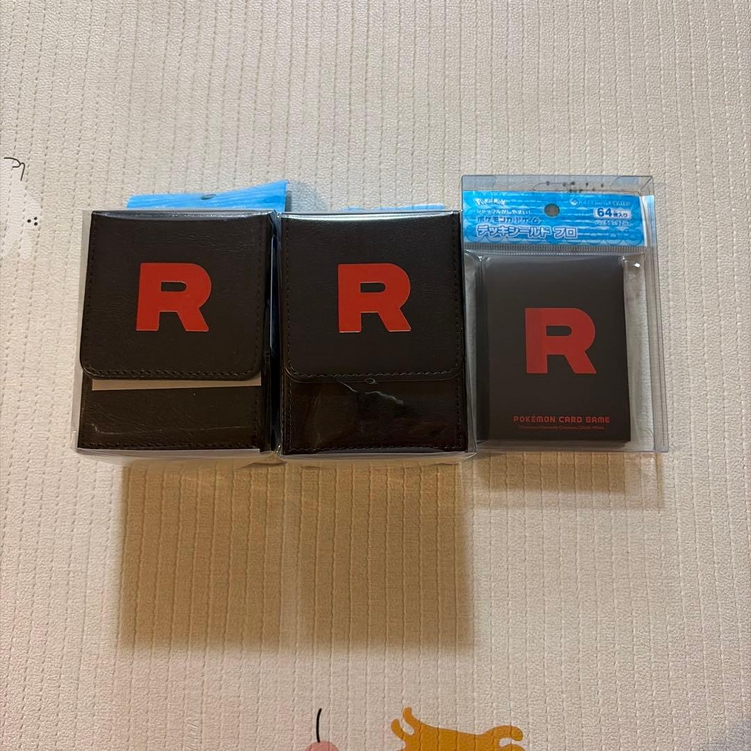 ロケット団　フリップデッキケース　デッキシールド　ポケモン