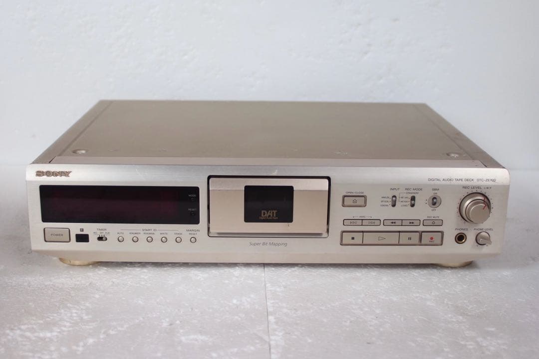 SONY ソニー　DATデッキ DTC-ZE700