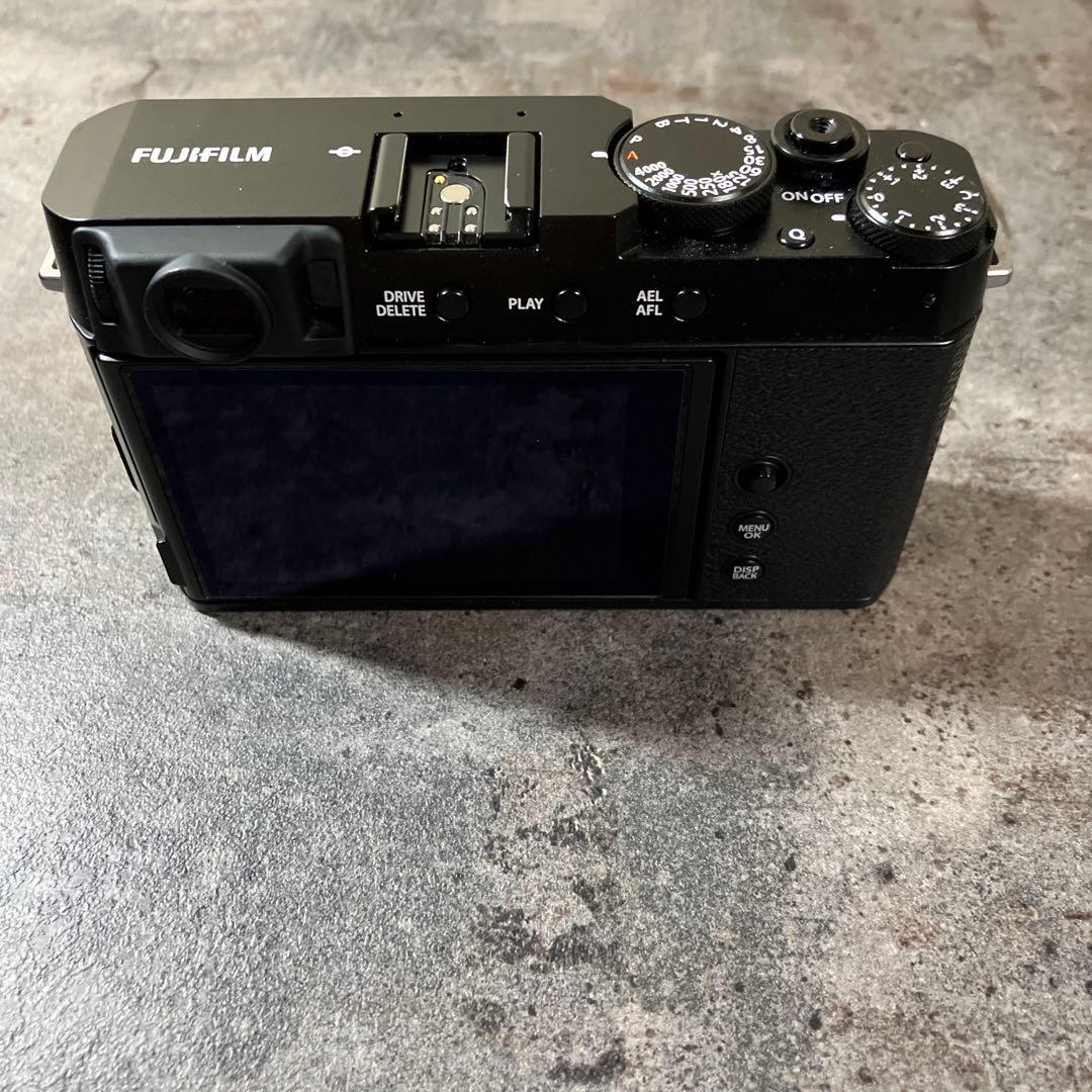Fujifilm X-E4 ブラック