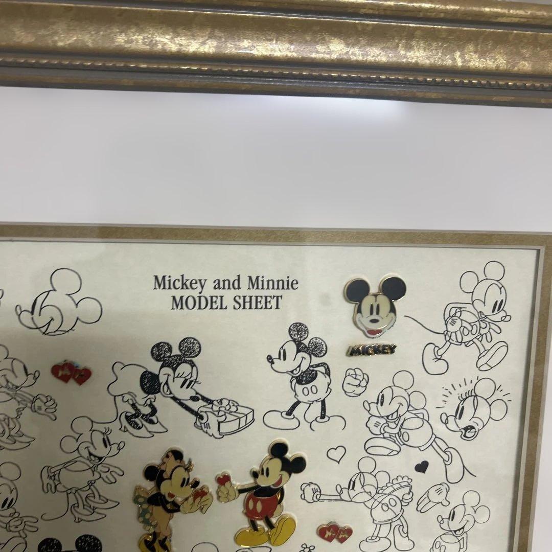 2500点限定★ディズニー　ミッキー　ミニー　model sheet バッジ