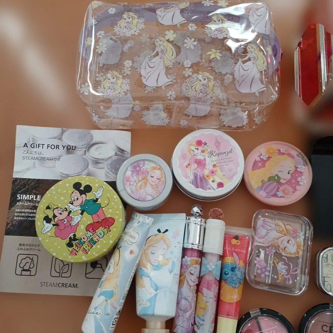コスメまとめ売り　ディズニーボックスケース　ラプンツェルポーチ付き