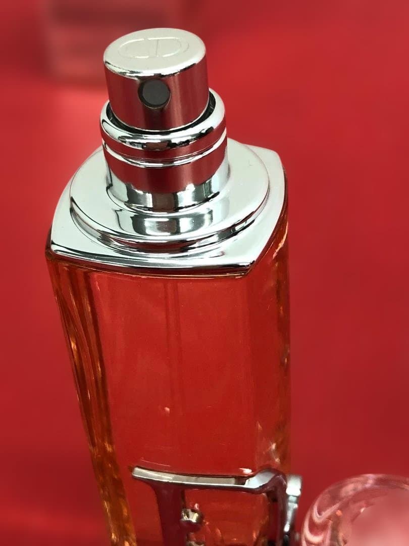 ほぼ未使用 ディオール アディクト ピーチーグロウ オードゥパルファン 30ｍL