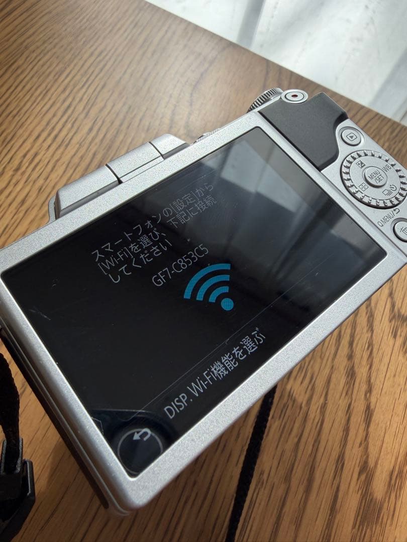 LUMIX DMC-GF7 レンズキット Wi-Fi 自撮り可 動作確認済