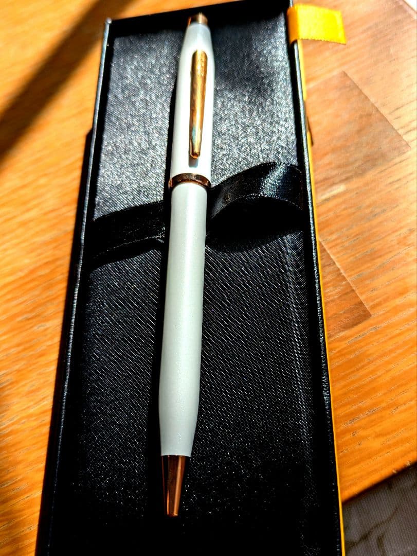 新品 未使用 CROSS クロスボールペン ゴールド ホワイト 定価16500円
