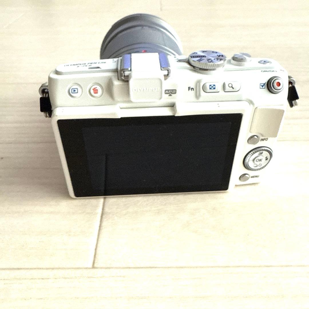 お値下げ❗️OLYMPUS ミラーレス一眼 PEN Lite E-PL6 EZ